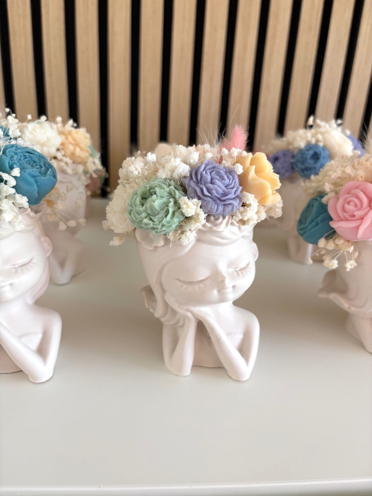 Bomboniera Lady multicolor con fiori in cera