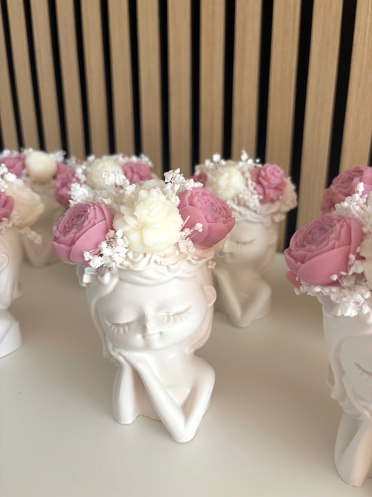 Bomboniera Lady rosa con fiori in cera